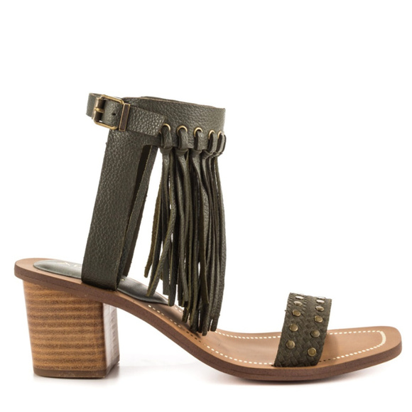 ♡ Aldo ♡ Cayley Boho Fringe Sandals - Picture 2 of 5